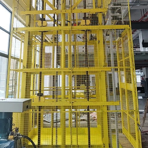 hydraulic-cargo-lift-floor-opening-installation